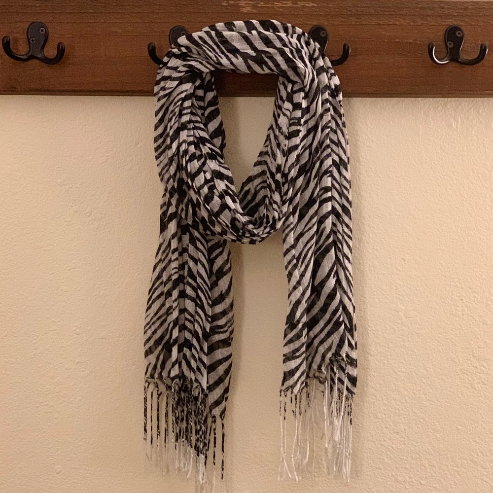 Zebra Print Mid-Length Scarf
